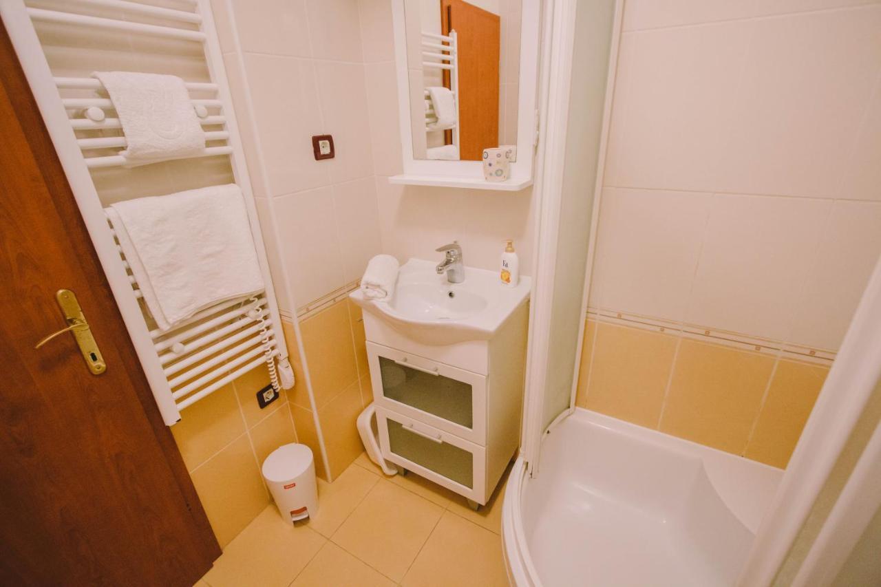 Apartments Jasna Podstrana Ngoại thất bức ảnh