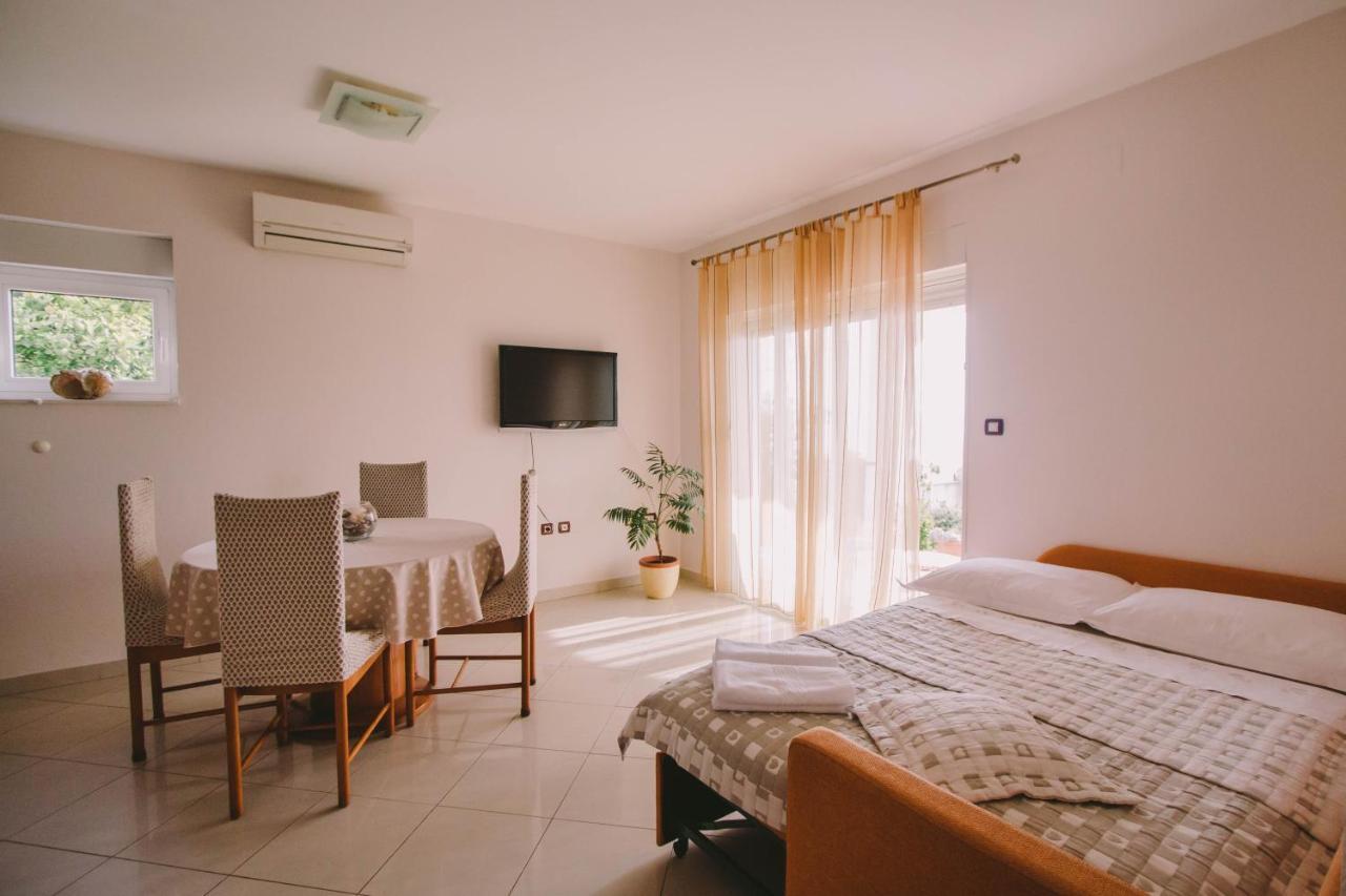 Apartments Jasna Podstrana Ngoại thất bức ảnh
