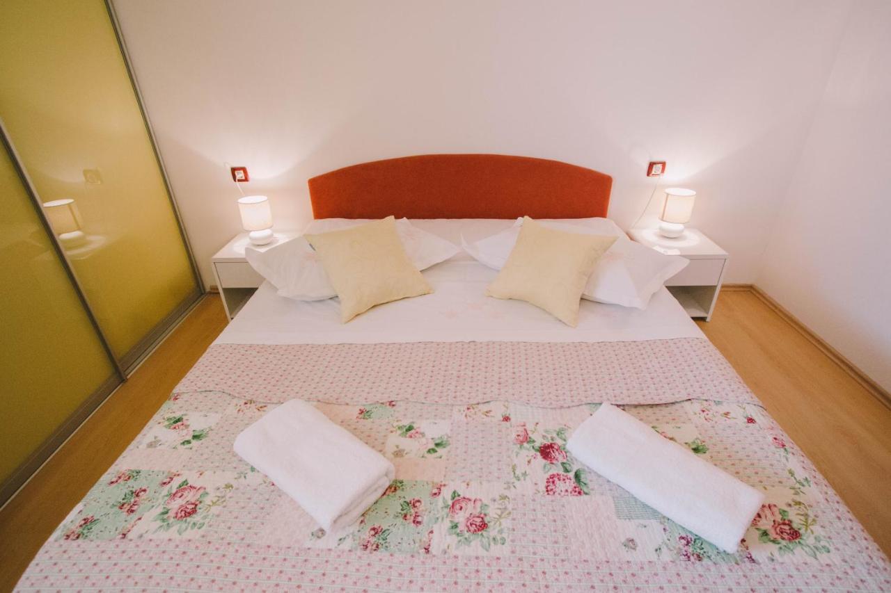 Apartments Jasna Podstrana Ngoại thất bức ảnh