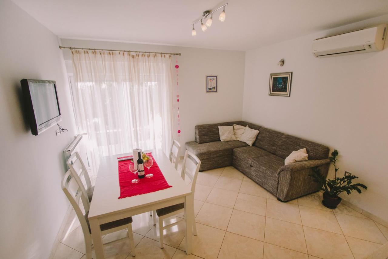 Apartments Jasna Podstrana Ngoại thất bức ảnh